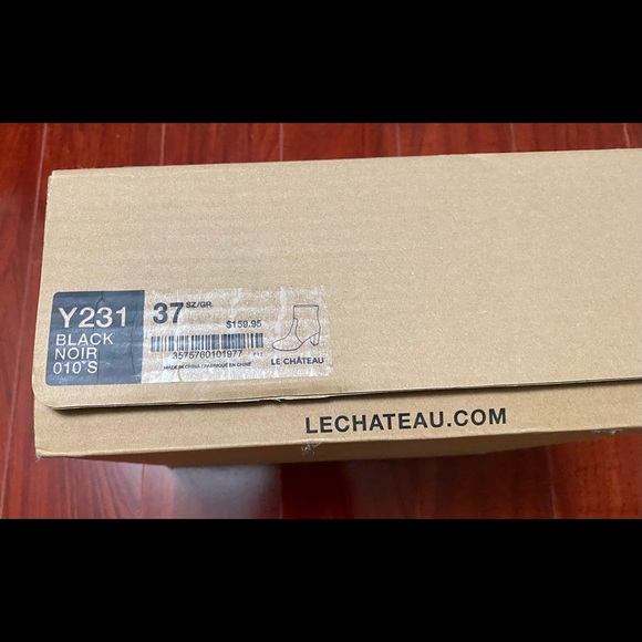 LE CHATEAU - Suede Block Ankle Heeled Booties (NEW) - Picture 7 of 9